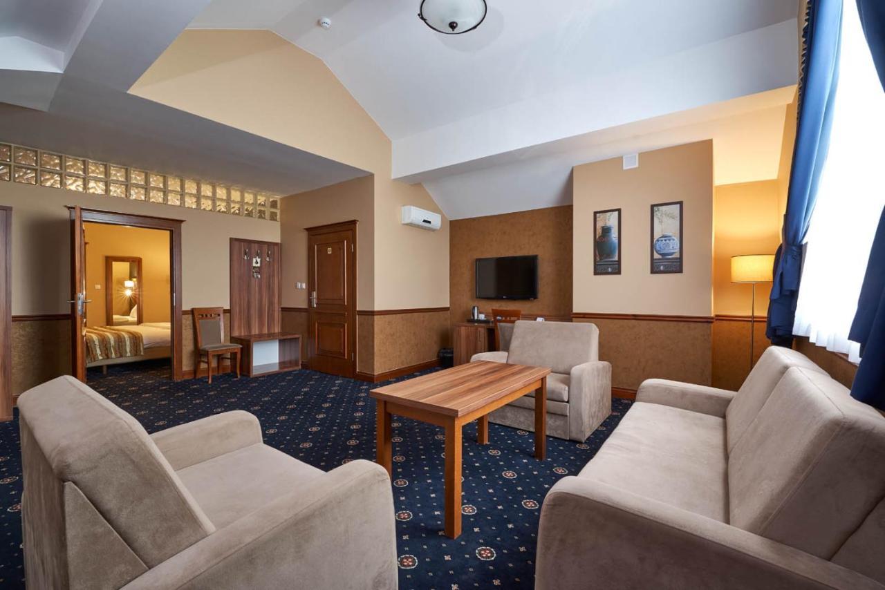 Hotel Dwor Galicja Stalowa Wola Exteriér fotografie