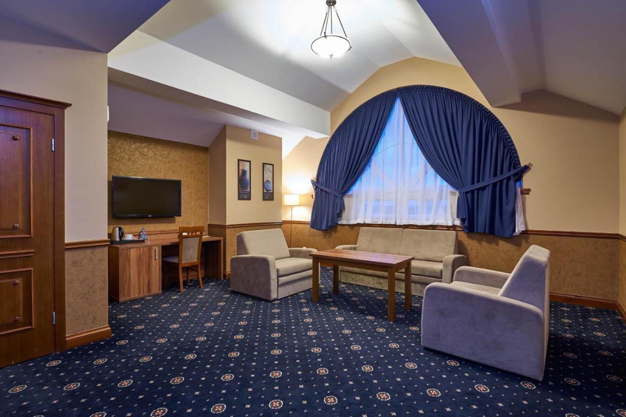 Hotel Dwor Galicja Stalowa Wola Exteriér fotografie