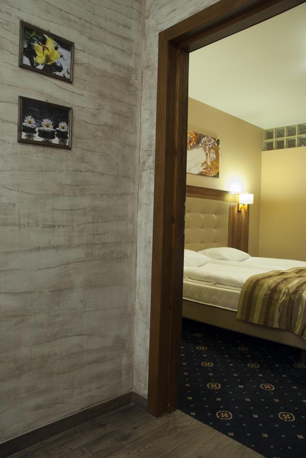 Hotel Dwor Galicja Stalowa Wola Exteriér fotografie